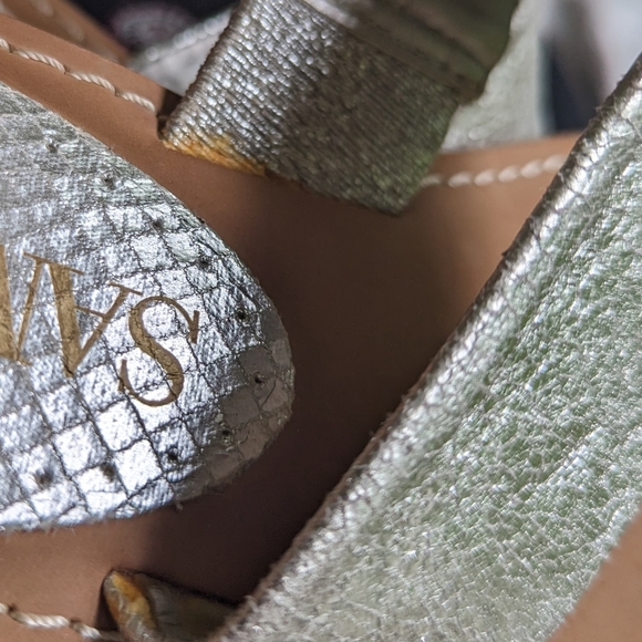 Sam & Libby silver and white slide sandals 7.5 - Picture 6 of 7